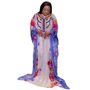 Elegantes afrikanisches Ethno-Kaftan-Maxikleid aus Chiffon mit luxuriösen Strasssteinen