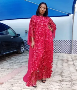 Élégante robe longue africaine grande taille rouge avec fleurs 3D et sa doublure assortie
