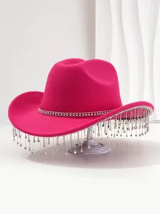 Elegante roze vilten cowboyhoed met sprankelende details van stras-franjes