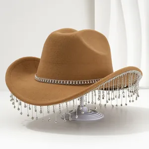 Elegante bruine vilt cowboyhoed voor dames met fonkelende strass franje details decoratie