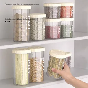 Set di contenitori ermetici in plastica trasparente per l'organizzazione della cucina e alimenti