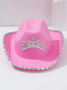 Leuchtend rosa Cowboyhut mit glitzerndem Strass-Diadem und silberner Paillettenumrandung