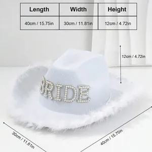Cappello da cowboy bianco sposa con perle, strass e piume con dimensioni mostrate