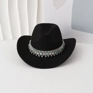 Sombrero de vaquero fieltro negro con pedrería de doble fila y flecos de cristal