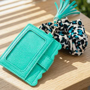 Türkis PU-Leder Kartenhalter mit Quaste und Scrunchie-Armband mit Leopardenmuster
