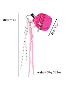 Spécifications du produit montrant 28cm de long et 34g pour le pendentif de sac rose