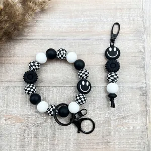 Schachbrett Silikon Perlen Schlüsselanhänger Armband Smiley Gesicht Blumen Tasche Anhänger Für Damen Mädchen Schlüsselring Zubehör