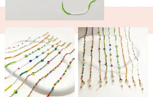 Dettaglio di catenelle per occhiali colorate in perline fatte a mano con ganci dorati