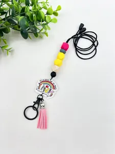 Farbenfrohes Silikon-Perlenband mit Lehrer-Acryl-Anhänger und eleganter Quaste