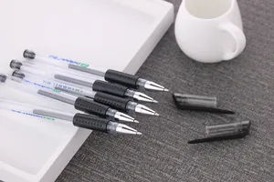 Detailaufnahme der Gelschreiberspitzen mit schwarzem ergonomischem Gummigriff