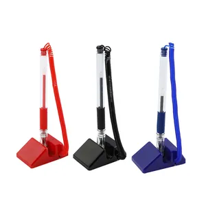 Set van 3 professionele baliepennen met zelfklevende basis en spiraalsnoer.