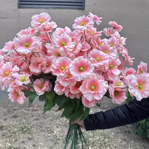 Großer Strauß aus rosa künstlichen Seidenschmetterlingsblumen für Hochzeitsdeko