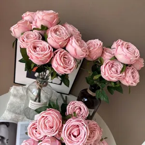 Elegante bouquet di rose artificiali rosa a 7 teste per decorazione della tavola