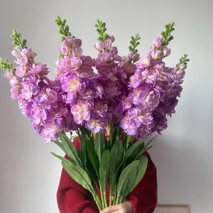 Groot kunstmatig paars violet zijden boeket voor bruiloft en hotel decoratie doeleinden