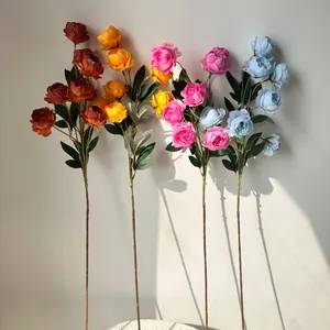 Detailansicht künstlicher Pfingstrosen in Orange, Gelb, Rosa und Blau mit 7 Köpfen