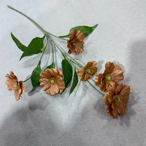 Detailansicht der 6-köpfigen bronzenen künstlichen Schmetterlingsblume mit Blättern