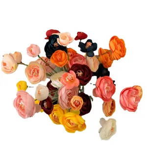Roses de renoncules artificielles multicolores à 4 têtes pour décoration de mariage chic