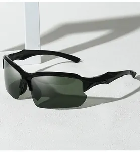 Detailansicht der schwarzen polarisierten Halbrahmen-Sportsonnenbrille zum Radfahren.