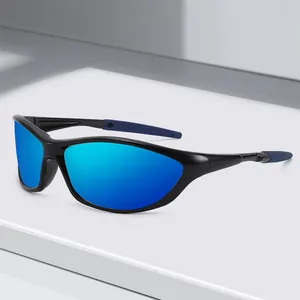 Lunettes de soleil de sport polarisées avec monture noire et verres bleus pour vélo.