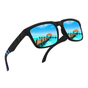 Lunettes de soleil polarisées carrées de sport avec reflet d'une plage tropicale