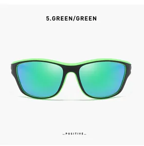 Frontansicht der polarisierten Sportsonnenbrille mit grünen Spiegelgläsern und grünem Rahmen