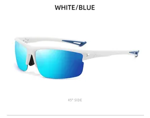 Gafas de sol deportivas blancas de media montura con lentes azules polarizadas, vista de 45°.