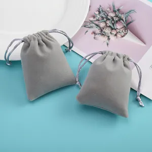 Sac en Velours à Cordon Gris Pochette de Rangement pour Bijoux Petits Sacs Cadeaux en Tissu pour Boucles d'Oreilles Colliers