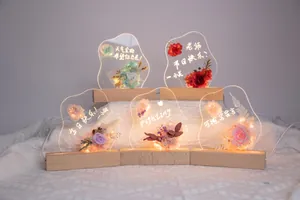 Veilleuses en acrylique à fleurs éternelles avec socles LED en bois chaleureux