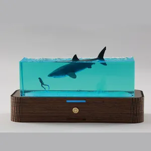 Luce Notturna in Resina e Legno Tema Oceano Ornamento Intaglio Interno Balena Delfino Squalo Atmosfera Abissi LED Lampada Decorativa da Scrivania Regalo