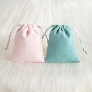 Sacs à Bijoux en Velours avec Cordon Pochettes Cadeaux en Peluche Doux Poches de Rangement pour Boucles d'Oreilles Colliers Petits Sacs d'Emballage Élégants