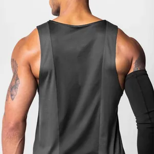 Back view detail of men's quick-dry sports tank top with breathable mesh panels