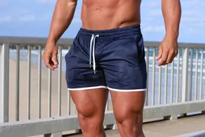Pantalones cortos deportivos de malla azul marino de secado rápido para hombre con ribete blanco