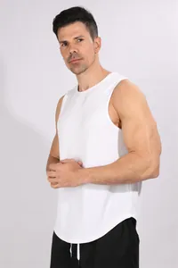 Heren witte geribbelde mouwloze tanktop voor fitness en training met gebogen zoom.