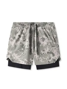 Short de course 2-en-1 pour homme avec motif camouflage numérique et couche interne