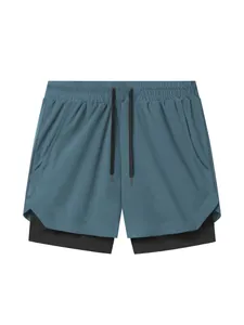 Short de sport 2 en 1 pour homme bleu sarcelle avec couche intérieure noire pour la course.