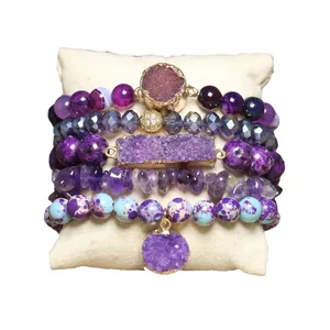 Bohemian 5-delige paarse amethist armbandenset met natuursteen en druzy kristallen.