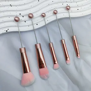 Set di 5 Pennelli da Trucco DIY in Metallo con Perline Professionali per Fard Cipria Ombretto Sopracciglia Strumenti di Bellezza