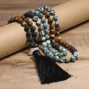 Collar largo de borlas hecho a mano con piedra de lava, ojo de tigre y cuentas de jaspe