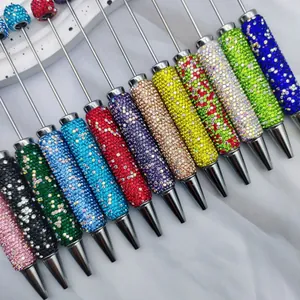 Luxuriöse DIY-Kugelschreiber mit glitzerndem Strassbesatz in vielen bunten Farben