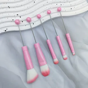 Set di 5 pennelli da trucco fai-da-te con manico in metallo per fard e ombretto