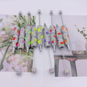 Modisches Strass-Perlenstift-Set mit farbenfroher Obst-Anhänger-Dekoration