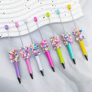 Juego de bolígrafos de cuentas de colores con adorables adornos de caramelos de corazón