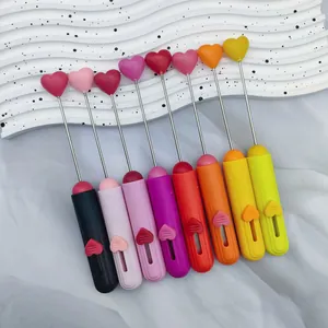 Set di coltelli artigianali colorati a forma di cuore per il fai da te e l'arte