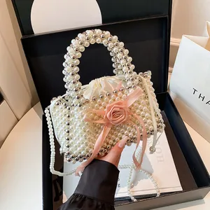 Borsa In PVC Intrecciata A Mano Borsa A Secchiello Con Perle Borsa A Mano Modale Fatta A Mano Con Tracolla Di Perle Borsa A Tracolla