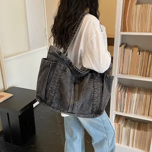 Bolso tote de mezclilla gris oscuro con múltiples bolsillos para estudiantes y uso diario