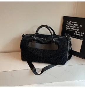 Elegante borsa da viaggio leopardata nera con grande capacità per sport e weekend fuori