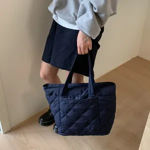 Damen Gesteppte Rauten Handtasche Große Kapazität Lässige Mode Tragetasche Polyester Reise Umhängetasche Kofferschlaufe