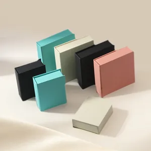Elegantes cajas de joyería magnéticas tipo libro para anillos y regalos en varios colores