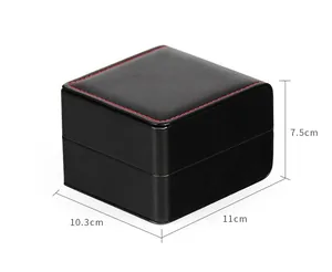 Scatola per orologi in pelle PU nera con cuciture rosse, dimensioni 11 x 10,3 x 7,5 cm