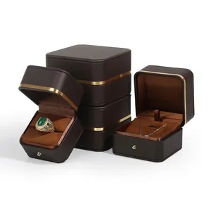 Portagioie di Lusso in Pelle PU con Angoli Arrotondati Bordi Dorati Scatola per Anelli Pendenti Bracciali Orologi